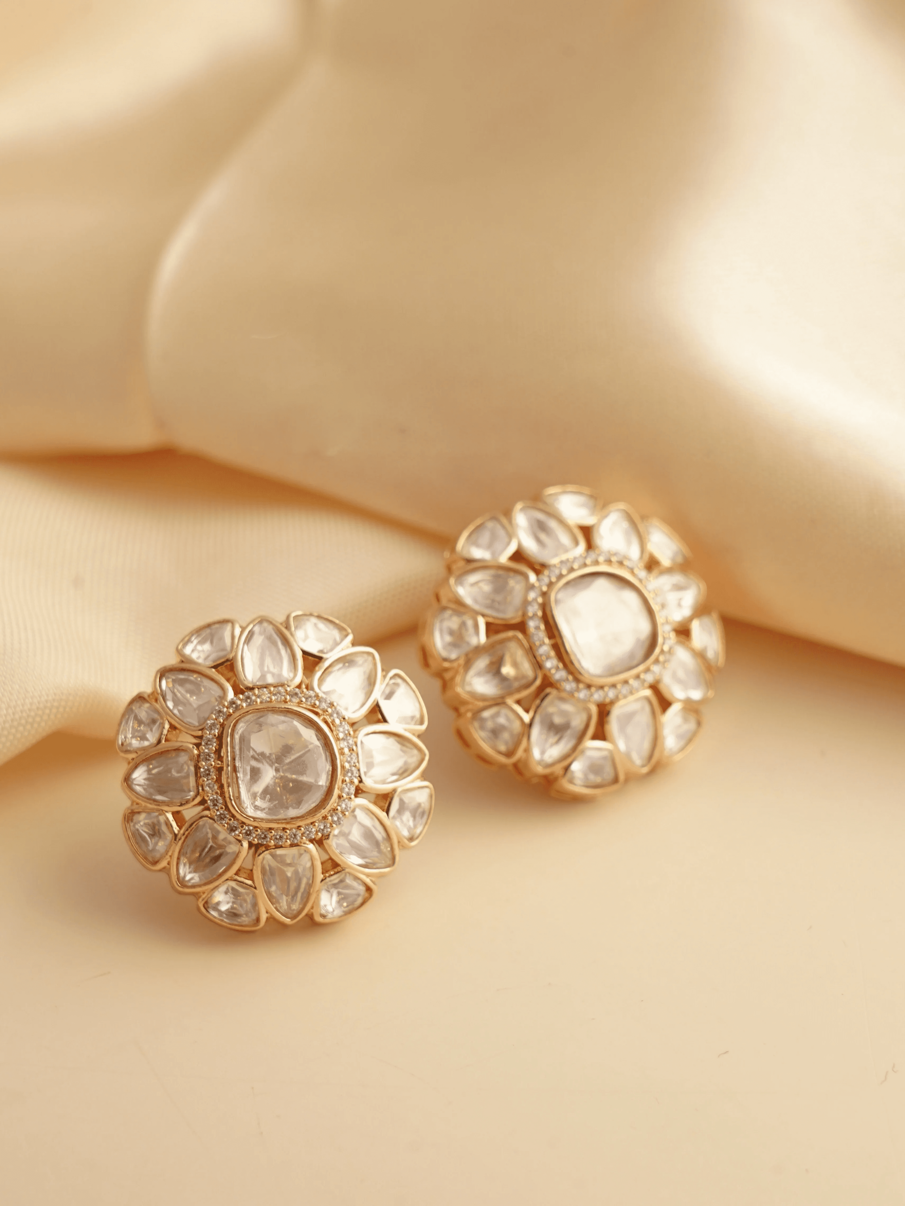 Kundan Stud Set